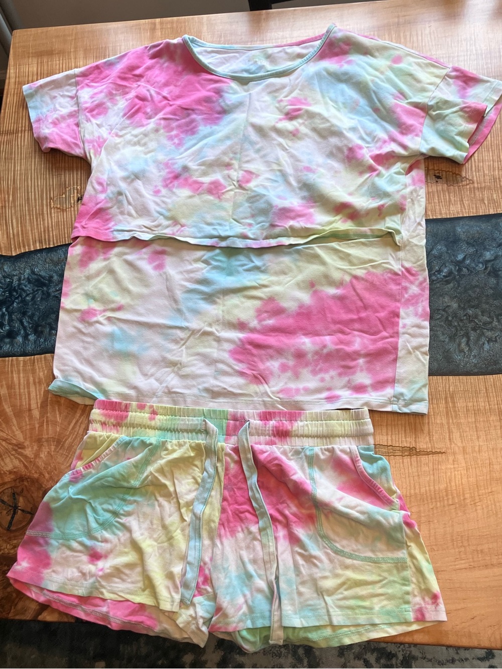 Latched Mama nursing Tie-Dye matching set